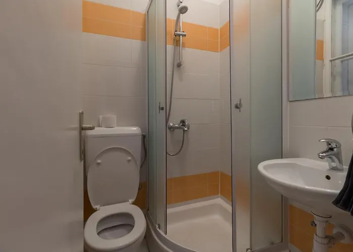 Backpackers Hostel *