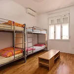 Backpackers Hostel *
