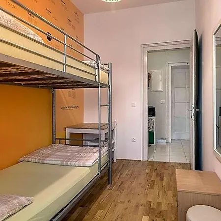 Hostel Backpackers *