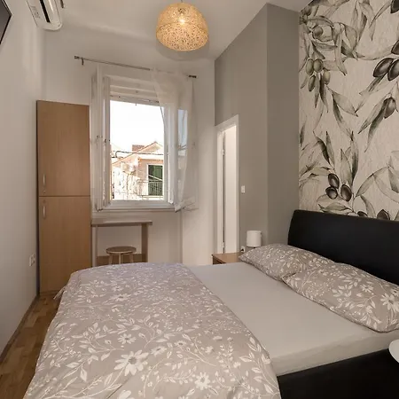 Backpackers بيت شباب سبليت